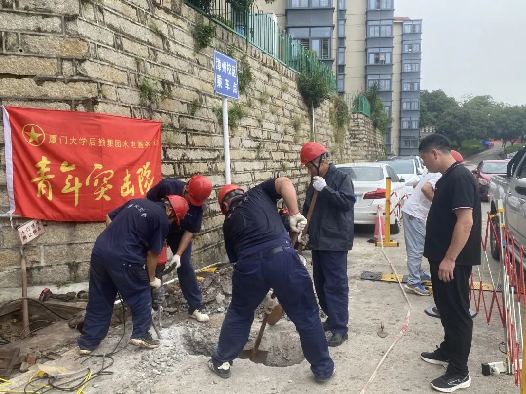 争分夺秒抢进度，快速维修保供电