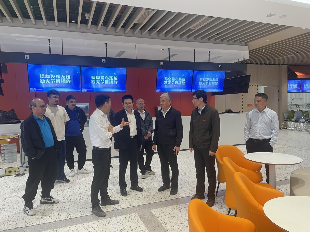 集团领导到翔安校区后勤保障部门安全检查
