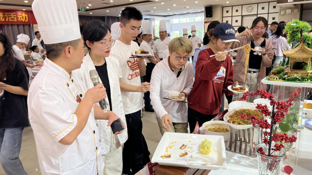 美食汇聚，风味共赏——饮食服务中心受邀亮相浙江大学“食在浙大”高校美食交流周活动