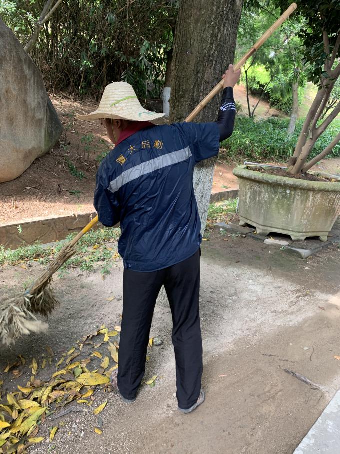 烈日下的坚守，“暑”你最美！