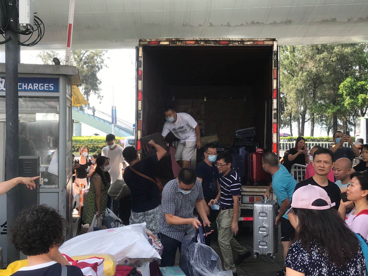 以家人之名，温暖守护你